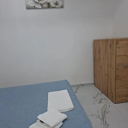 Elofira 2 Apartamento
